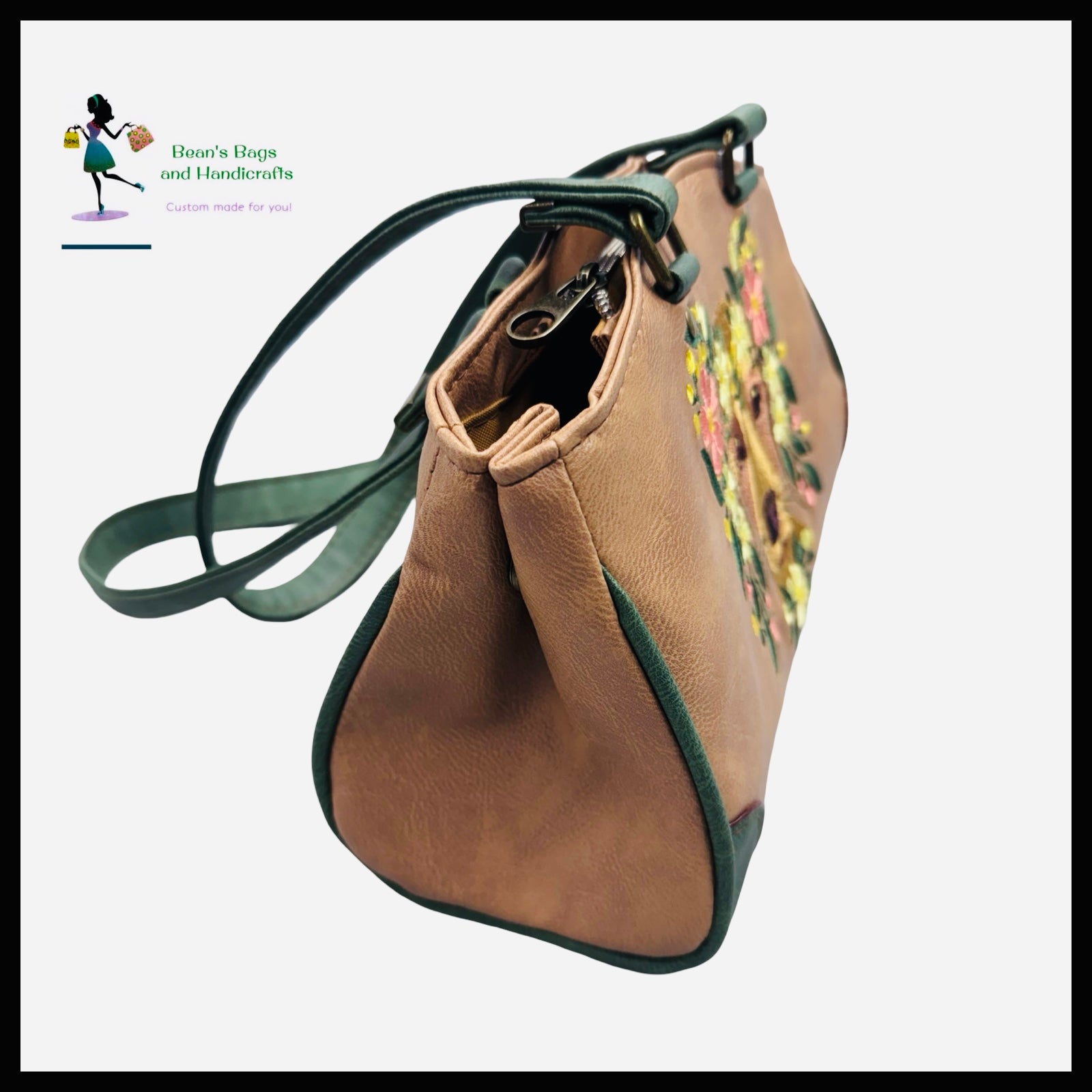 Liora Shoulder Bag - Doxie