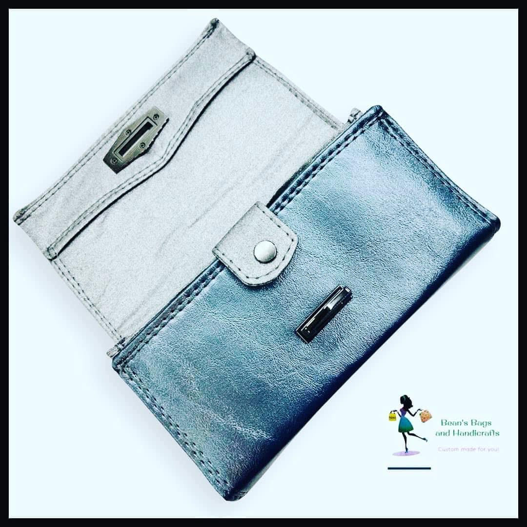 Penny Inn (with Matte Black removable Chain Shoulder Strap)- Previously Loved