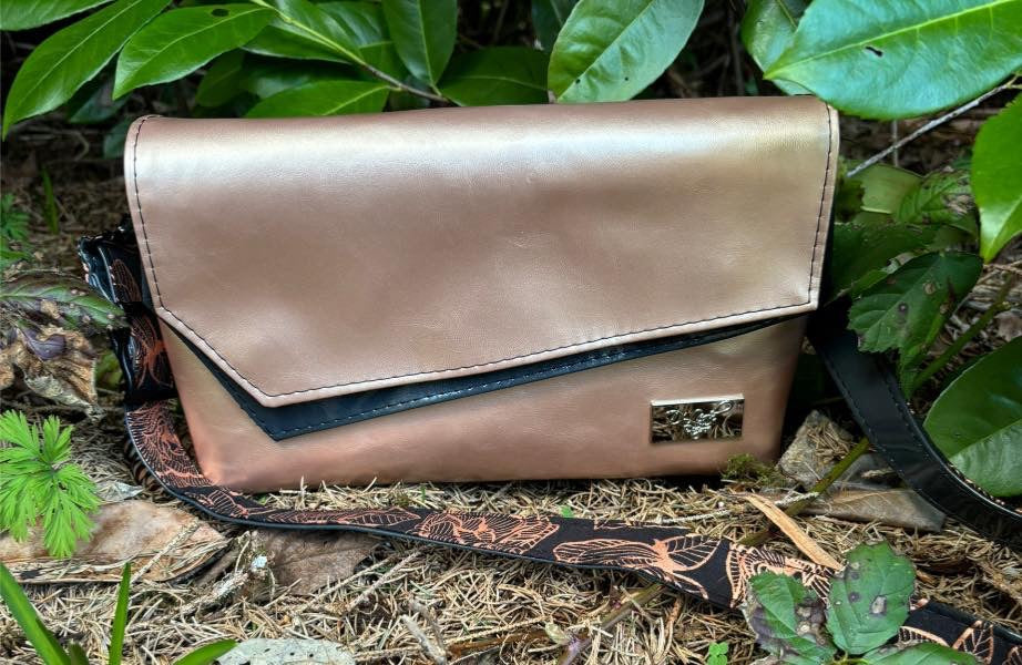 Aviatrix Crossbody - Pin It Up Patterns - PDF Sewing Pattern