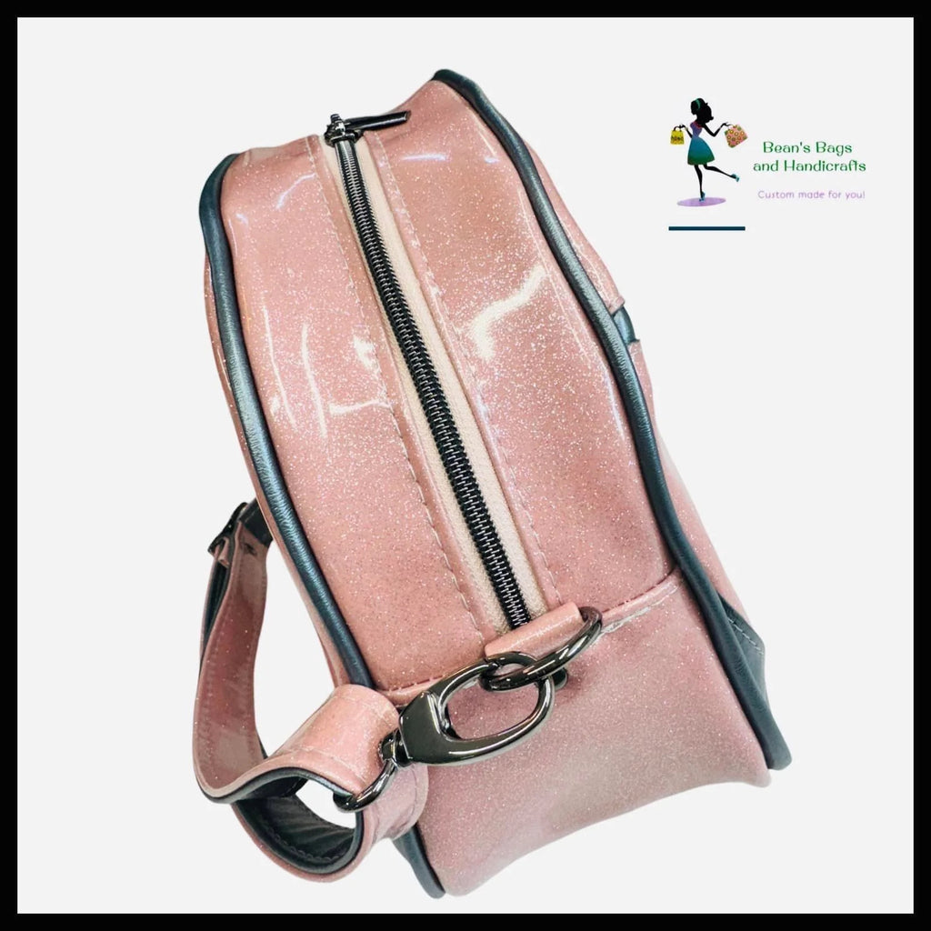 Victory Bowler Bag (Birthed Version) - Pin It Up Patterns - PDF Sewing Pattern