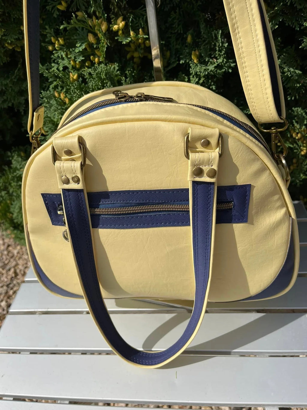 Victory Bowler Bag (Birthed Version) - Pin It Up Patterns - PDF Sewing Pattern
