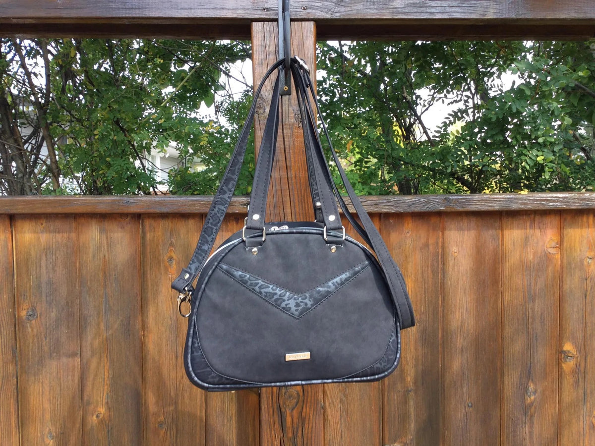 Victory Bowler Bag (Birthed Version) - Pin It Up Patterns - PDF Sewing Pattern